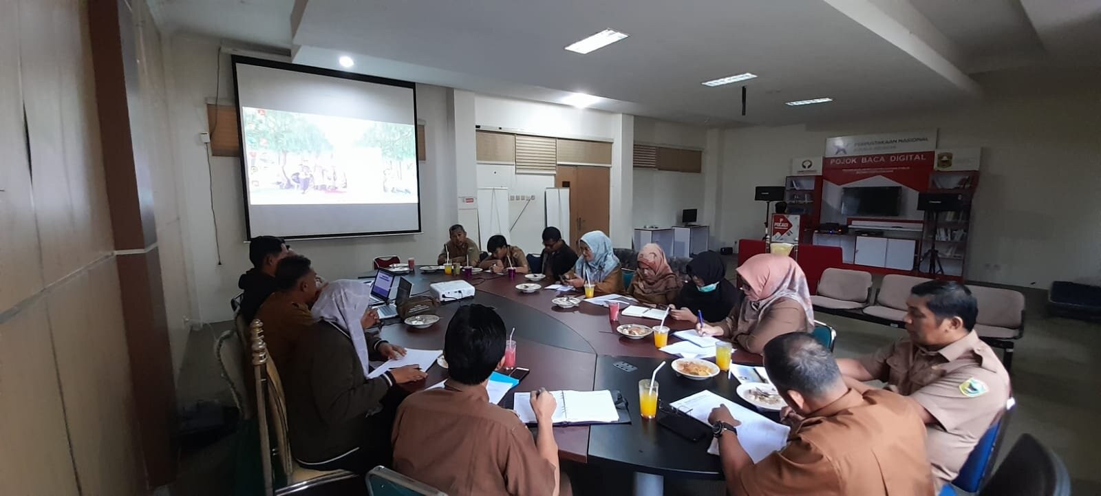 Rapat Penyamaan Persepsi Pengawasan Terhadap Pelaku Usaha Bersama SKPD Terkait