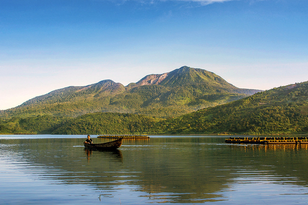 danau_talang