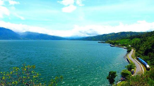 danau_singkarak
