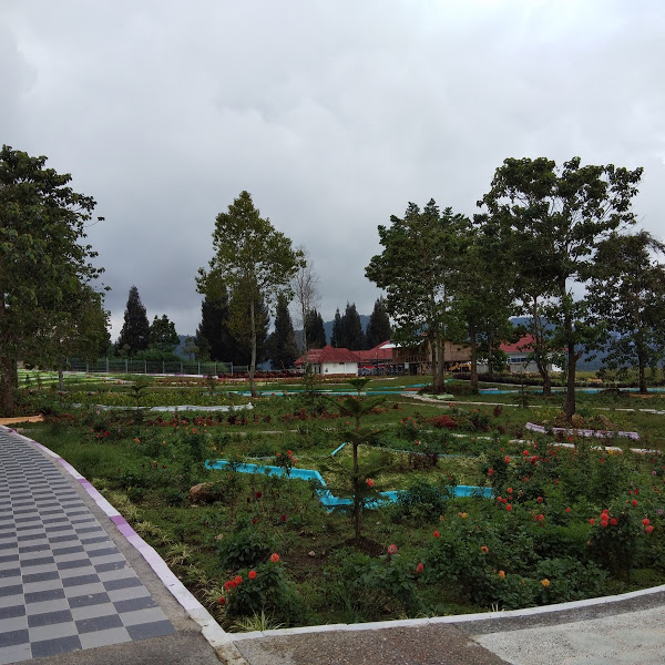 hutan_kota_wisata2