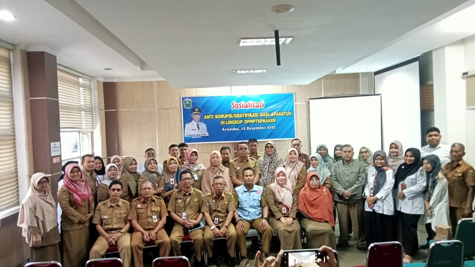 Apartur DPMPTSPNAKER Kab. Solok mengikuti kegiatan Sosialisasi Anti Korupsi/Gratifikasi